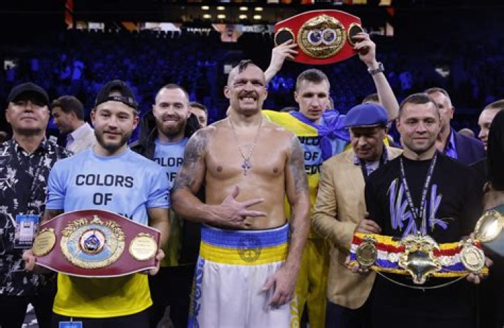 Anthony Joshua Reacts to Oleksandr Usyk's Split Decision Victory Over Tyson Fury