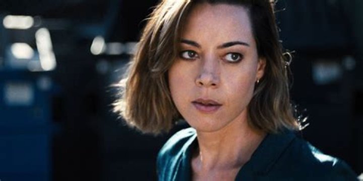 Aubrey Plaza Movies, Bio, Wiki, Age, Husband, Stroke, and Net Worth