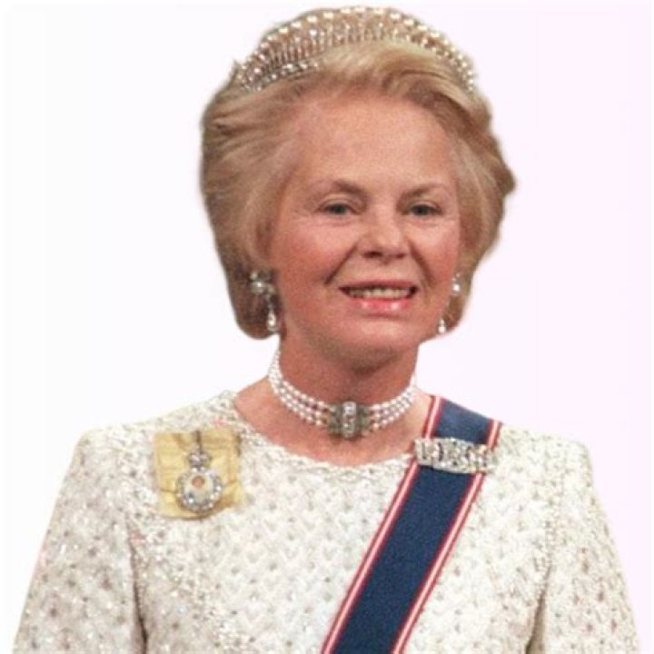 Cecil Collins Biography, Age, Height, Wife, Net Worth, Family |