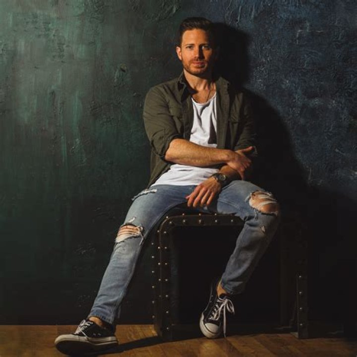 Chris Moreno Tries to Convince Himself That He’s Falling In Love with “Somebody New” (Listen) – Celeb Secrets Country