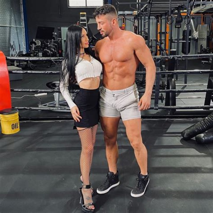 Dany Garcia Bio (Wiki)