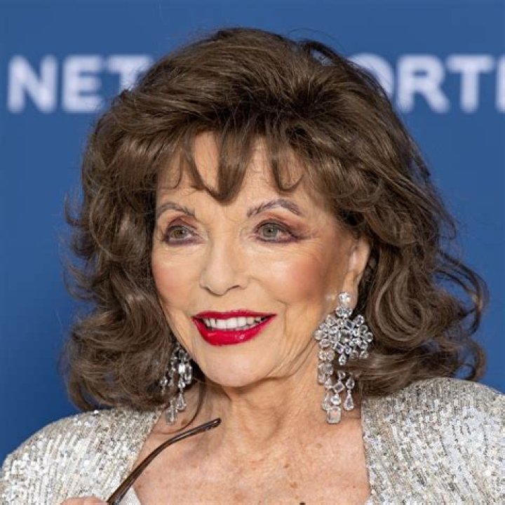 Does Joan Collins Wear A Wig? Hair Real Or Extensions