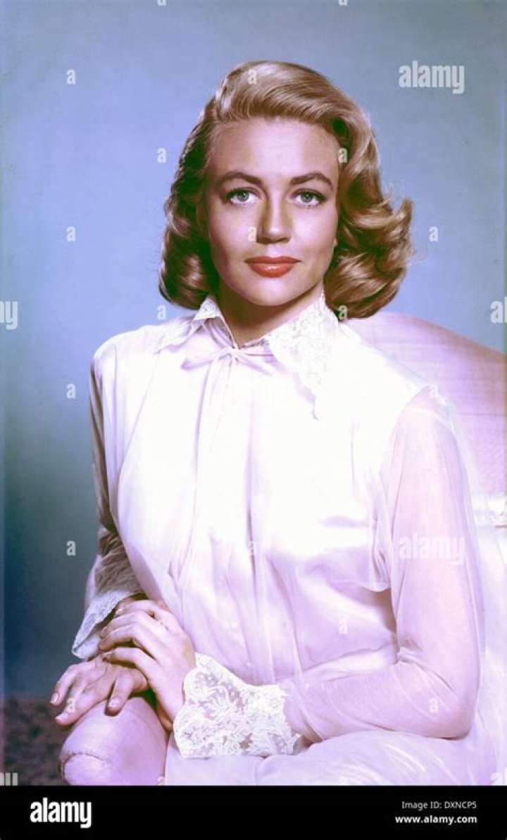 Dorothy Malone Height