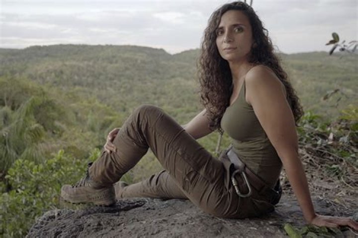 Ella Macrokanis Bio (Wiki)