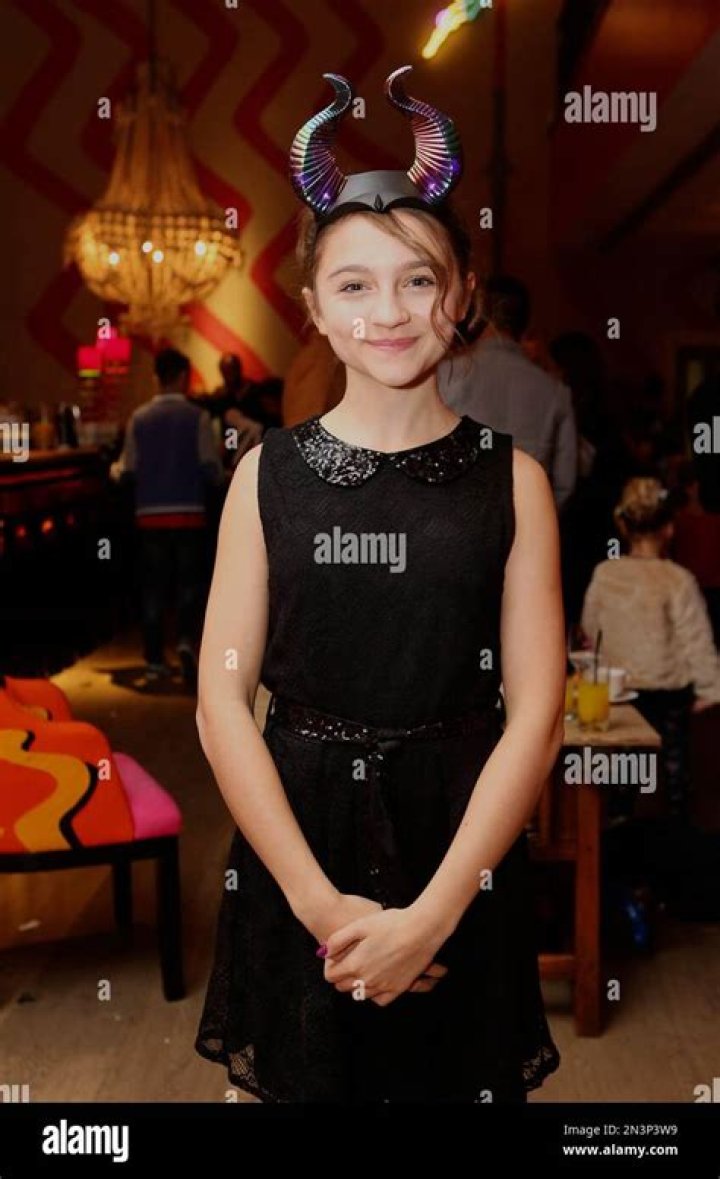Isobelle Molloy – Biography, Facts & Life Story