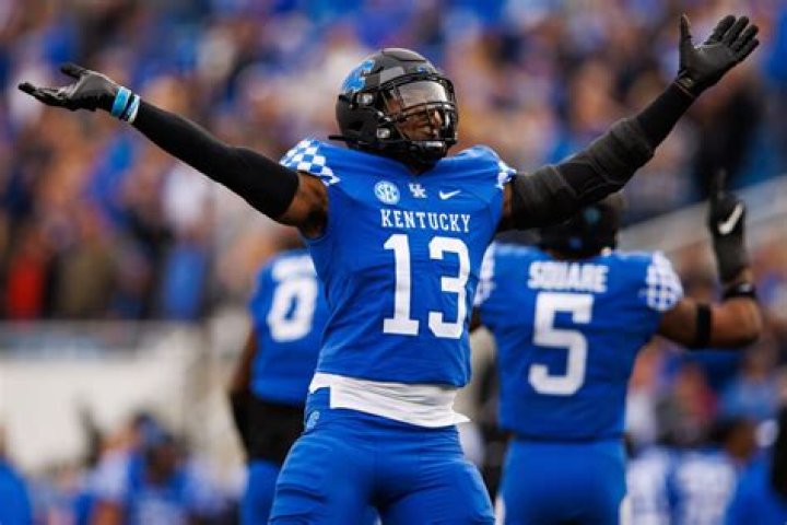 J.J. Weaver Proves the Perfect Fit for the Kentucky Community