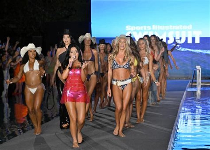 Jessie Murph Bikini, Wikipedia, Feet, Family, Age, Tiktok, Instagram, Height