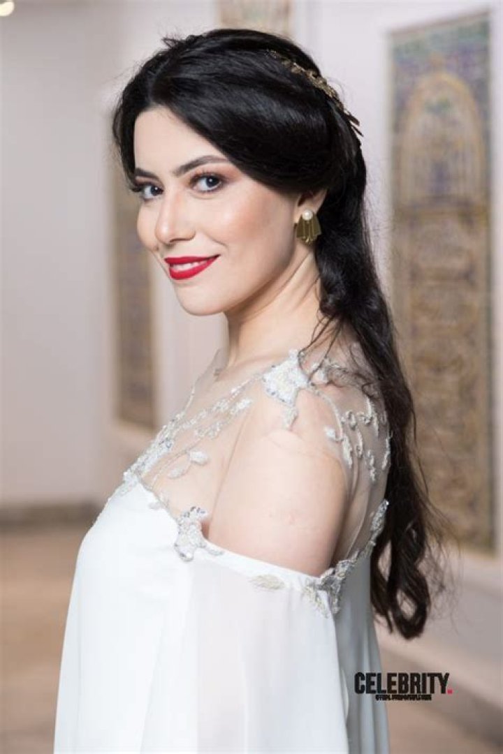 Khawla Khalsi Wiki, Biographie, Age, Taille, Mariage, Contact & Informations