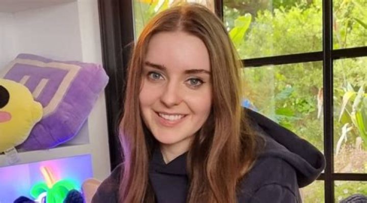 Loserfruit YouTuber, Bio, Wiki, Age, Height, Family, Boyfriend, Twitch, And Net Worth