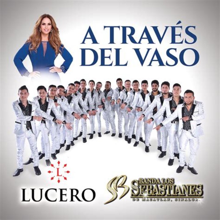 Lyrics & Translations of A Traves Del Vaso by Grupo Extra
