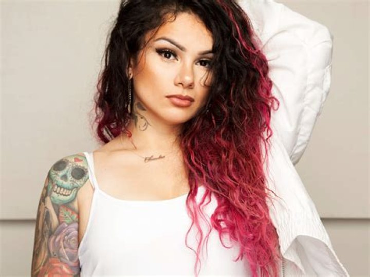 Lyrics & Translations of Gaslight by Snow Tha Product
