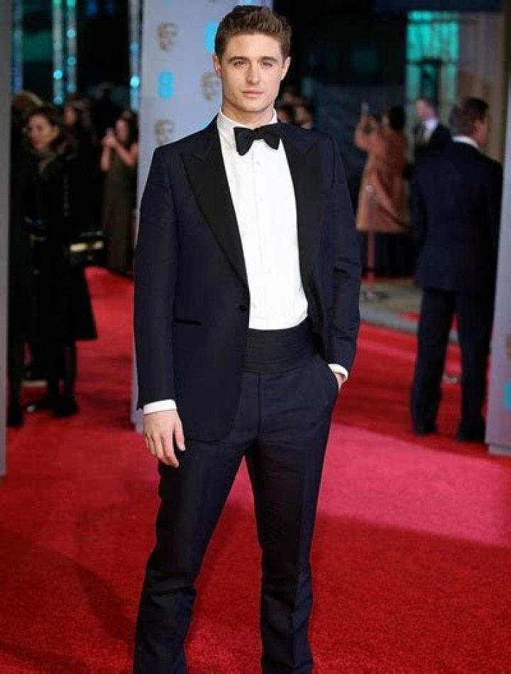 Max Irons Height