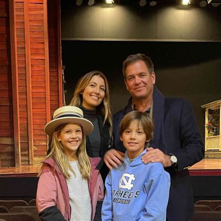 Michael Weatherly Bio, Wiki, Age, Family, Wife, Bull, Heart Attack, and Net Worth