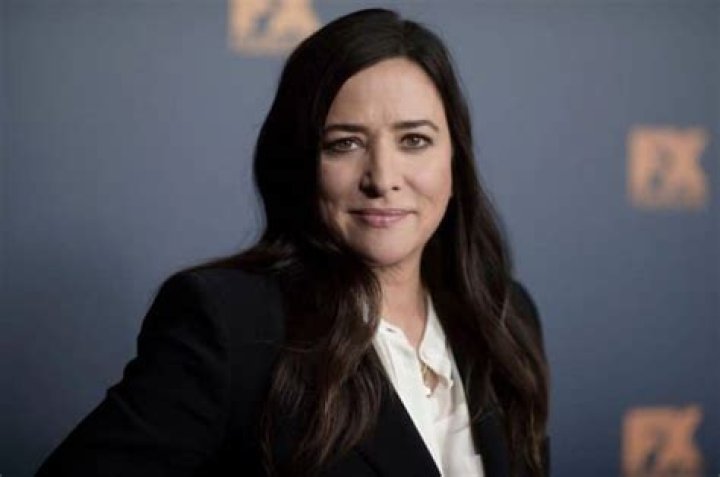 Pamela Adlon – Biography, Facts & Life Story