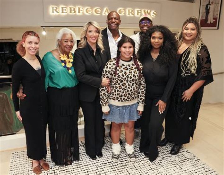 
Rebecca King-Crews’ Daughter Naomi Burton-Crews, Also Has A Child
