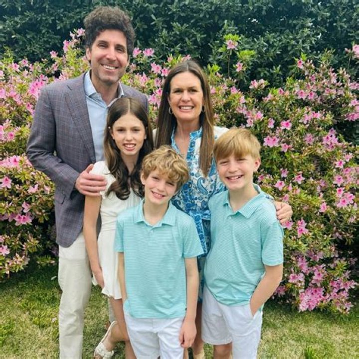 Sarah Huckabee Sanders Bio, Parents, Husband, Children, Siblings ·