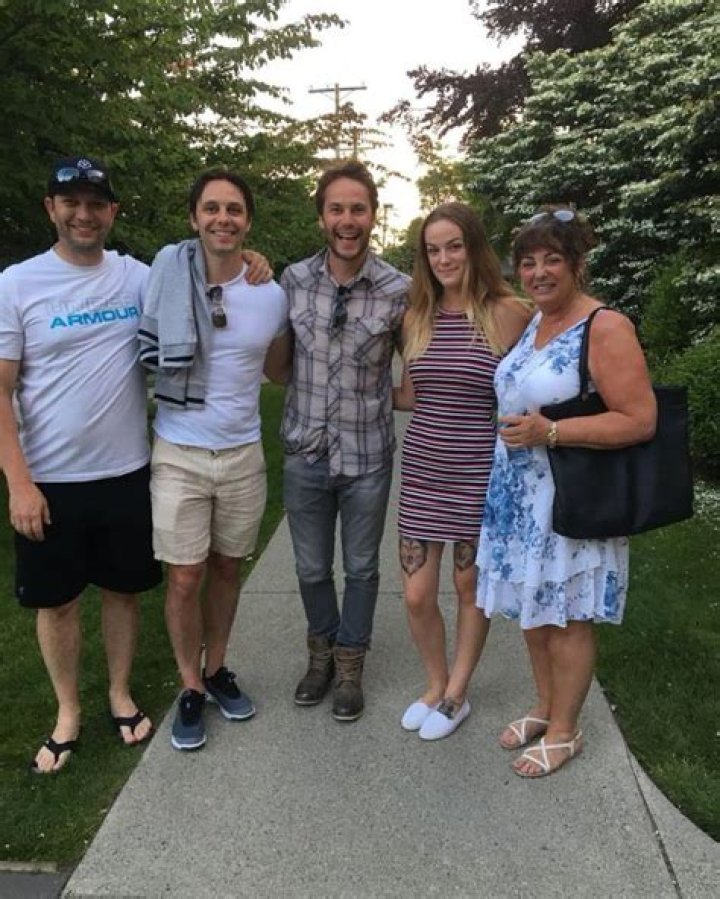 Taylor Kitsch Siblings - Get The Scoop On His Family