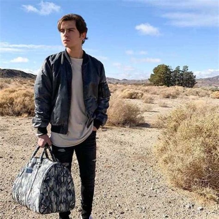 The Fosters Jake T. Austin now: age, height, girlfriend, is he gay?