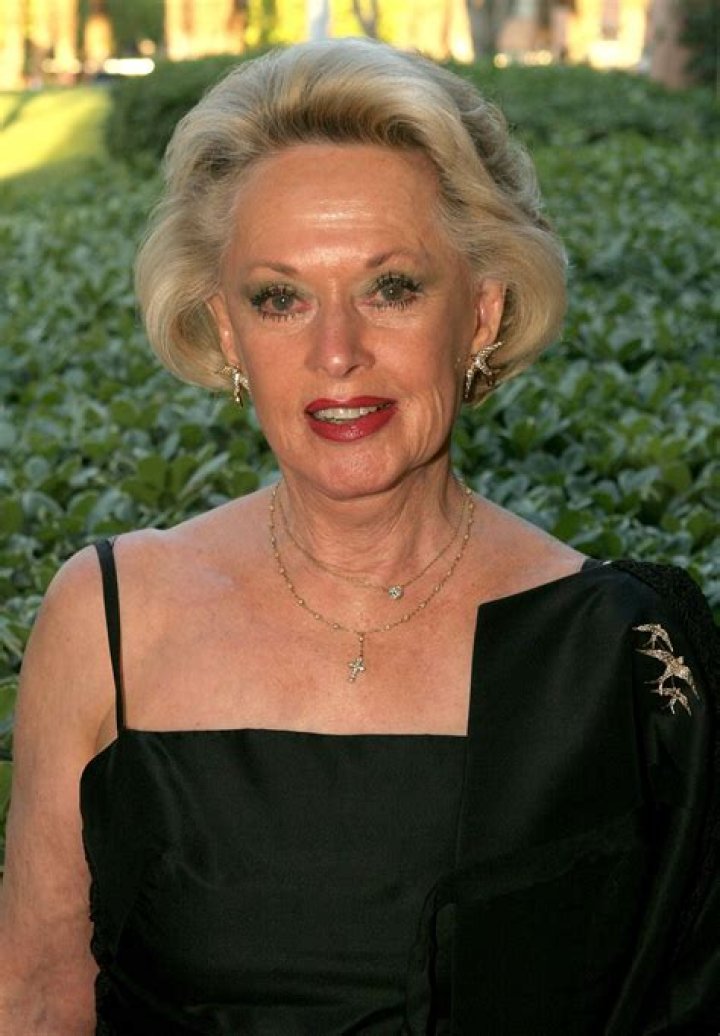 Tippi Hedren Height