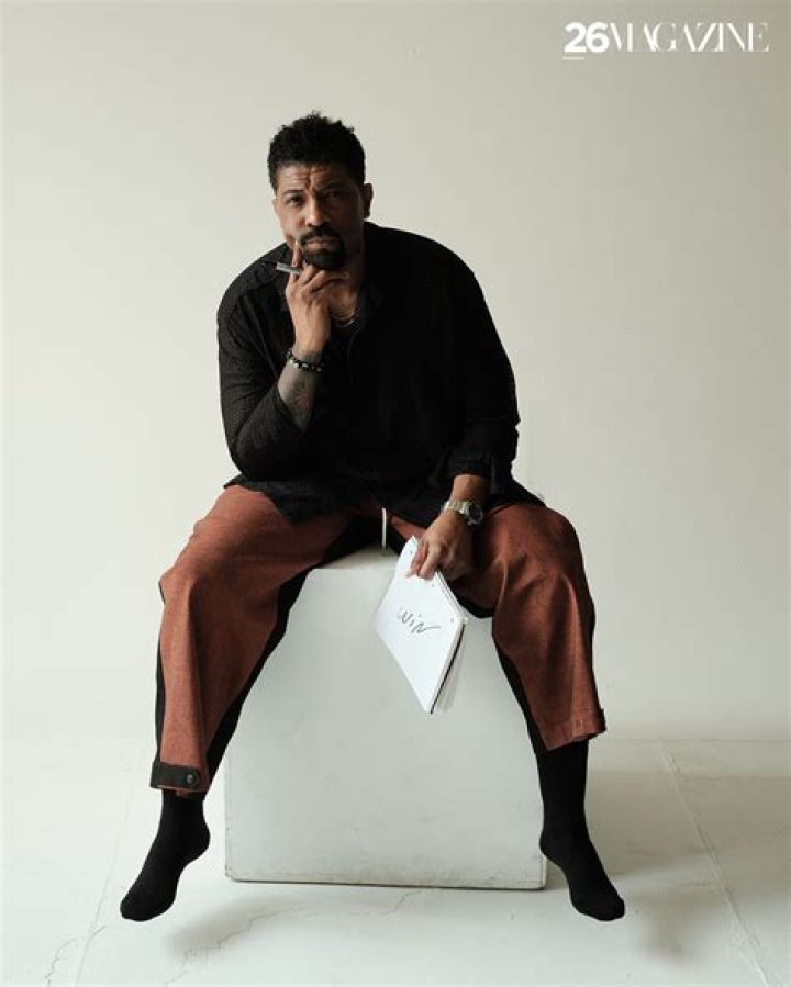 Uncover The Wit And Wisdom Of Deon Cole: A Comedic Force