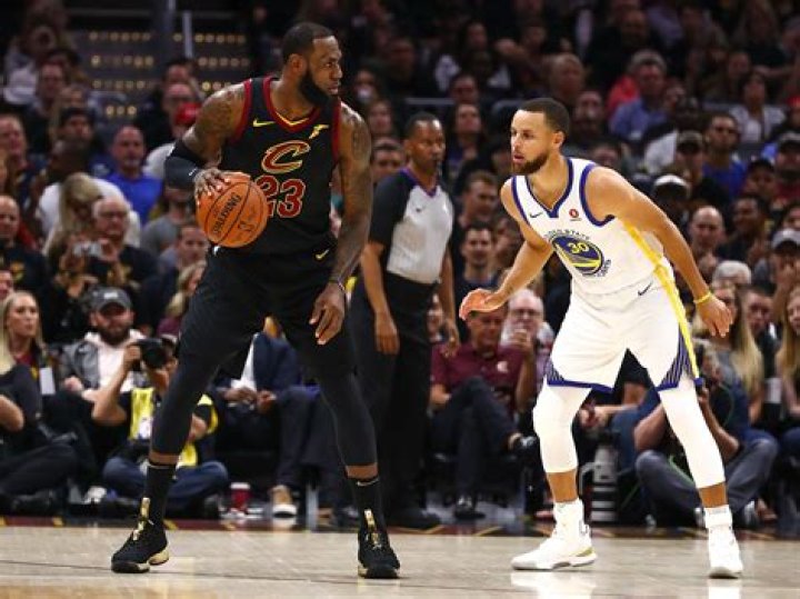 Uncovering The Moment Between LeBron James And Steph Curry
