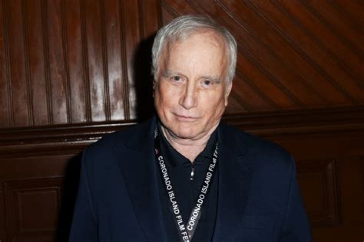 Unveiling The Height Enigma: Exploring Richard Dreyfuss's Stature