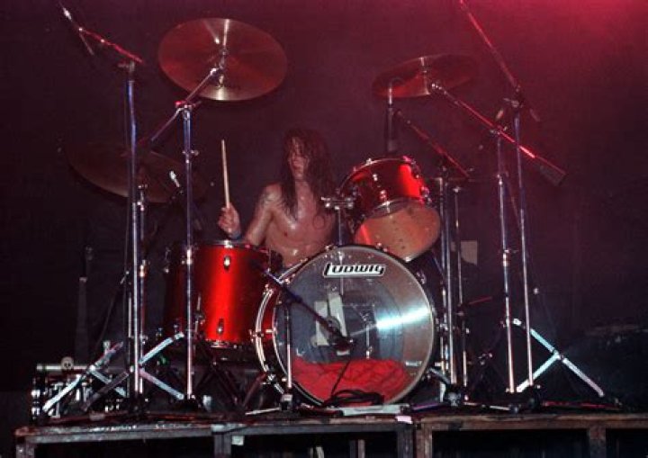  What Is Dave Grohl Driving??