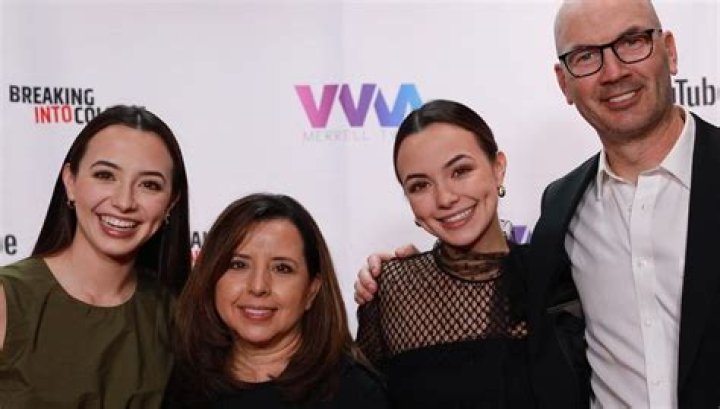 Who Are Merrell Twins Parents – What Happened To Their Mom And Dad?