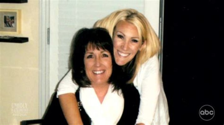 Who Is Julie Cordova, Sabrina Limon Sister? Family Background