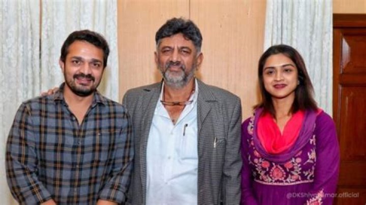 Who Is Spandana Vijay Raghavendra Father B.K. Shivaram? Family Details