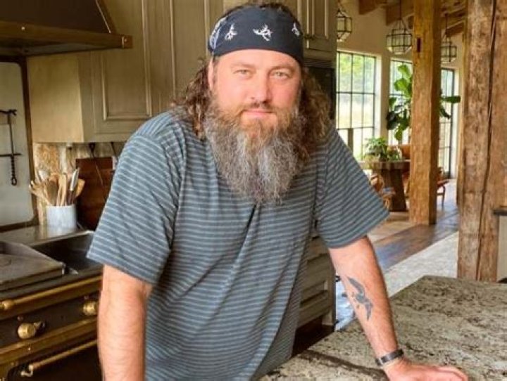 Willie Robertson [Duck Dynasty] net worth, Wiki, Bio, wife, kids, adoption, career, facts.